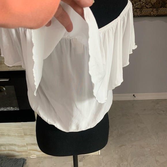 Women’s Mossimo White Off Shoulder Ruffle Back Scoop. Size L (176) - Picture 5 of 9